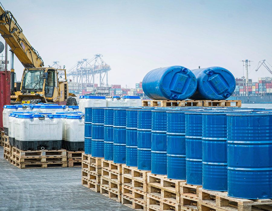 Steel drums and IBC containers prepared for export shipping